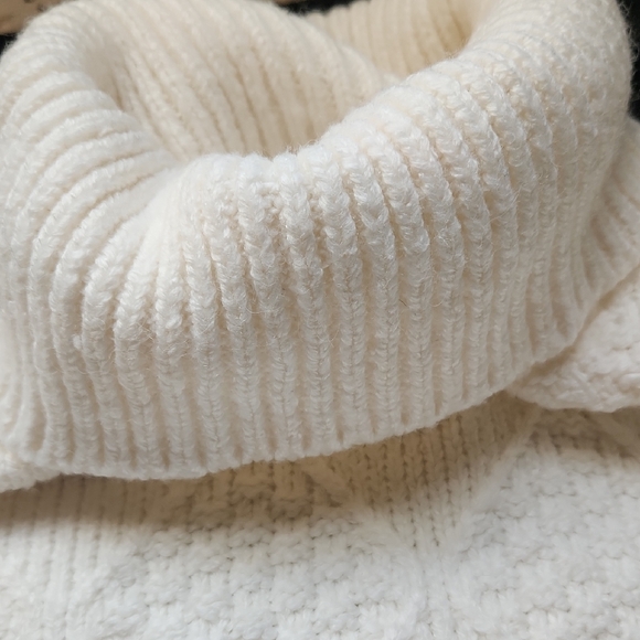 Time and Tru Textured Cream Turtleneck Sweater - Picture 3 of 10
